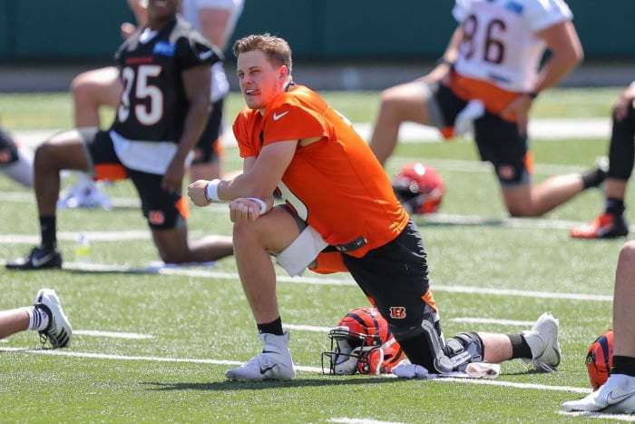 Joe Burrow's knee (and protection)