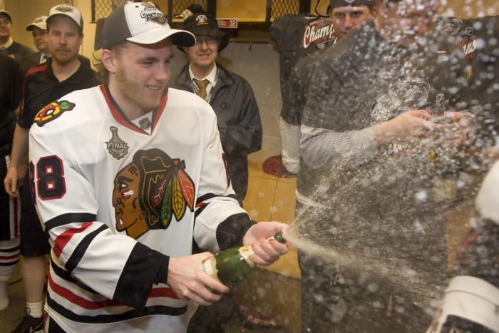 2010: Game 6 -- Chicago 4, Philadelphia 3 (OT)