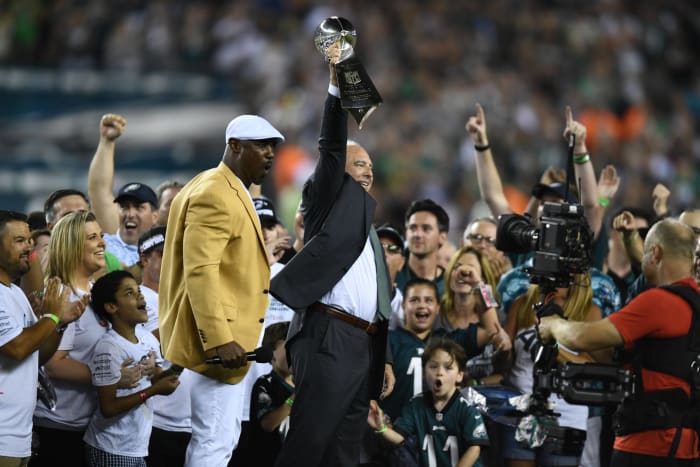 Brian Dawkins: Career retrospective - NewsOpener Winning Super Bowl as an executive