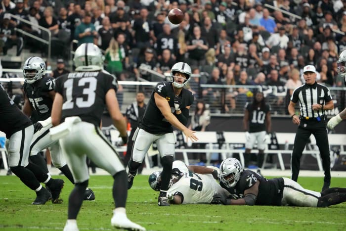 Post-Gruden, Carr keeping rebound effort on track