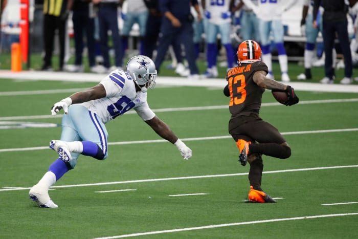 Seattle Seahawks: Signed DE Aldon Smith