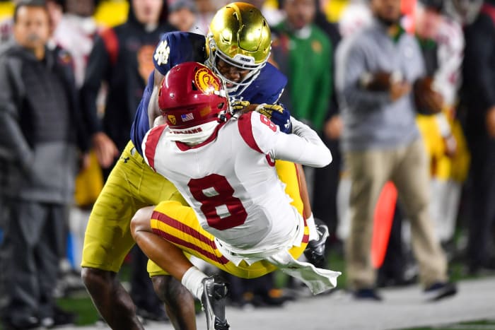 College football midseason bowl projections - latest sports news Los Angeles Bowl: USC vs. Fresno State, Dec. 18, Inglewood, Calif.