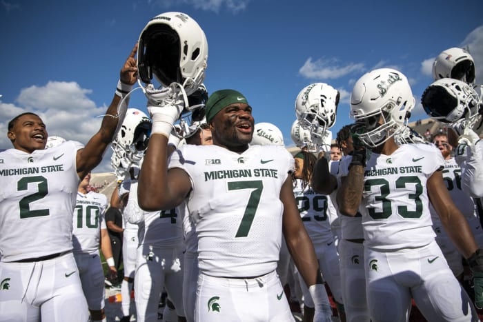 College football midseason bowl projections - latest sports news Citrus Bowl: Michigan State vs. Auburn, Jan. 1, Orlando, Fla