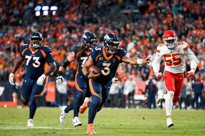 NFL Week 14 grades from around the league 9 A fleeting glimpse of prime Russell Wilson