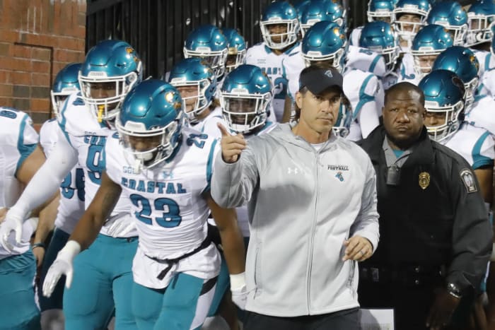 College football midseason bowl projections - latest sports news Myrtle Beach Bowl: Coastal Carolina vs. Charlotte, Dec. 20, Conway, S.C.