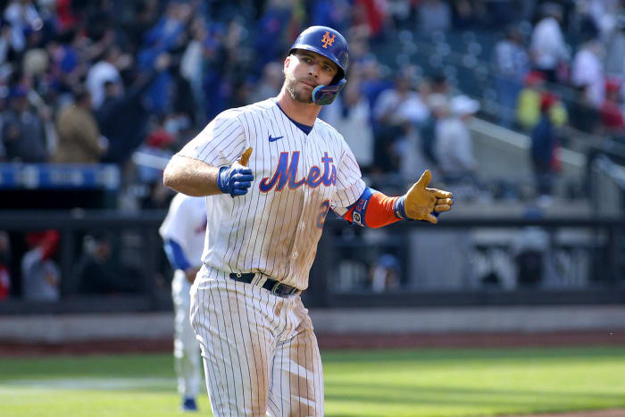 NL: Pete Alonso +1600