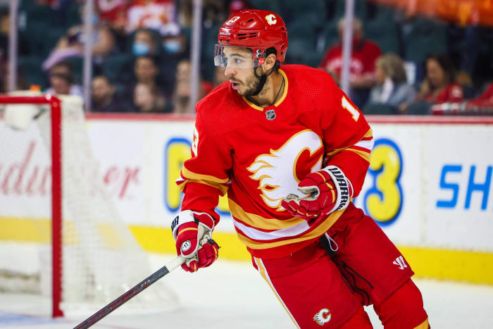 Calgary Flames: What happens with Johnny Gaudreau?