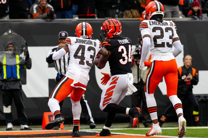 NFL Week 14 grades from around the league 14 Defensive lethargy burns Browns again