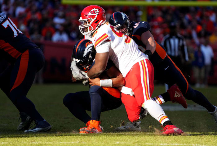 NFL Week 14 grades from around the league 8 Chiefs pass rush salvages lackluster display