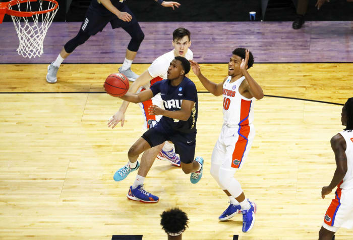 LA Clippers: Max Abmas, Oral Roberts