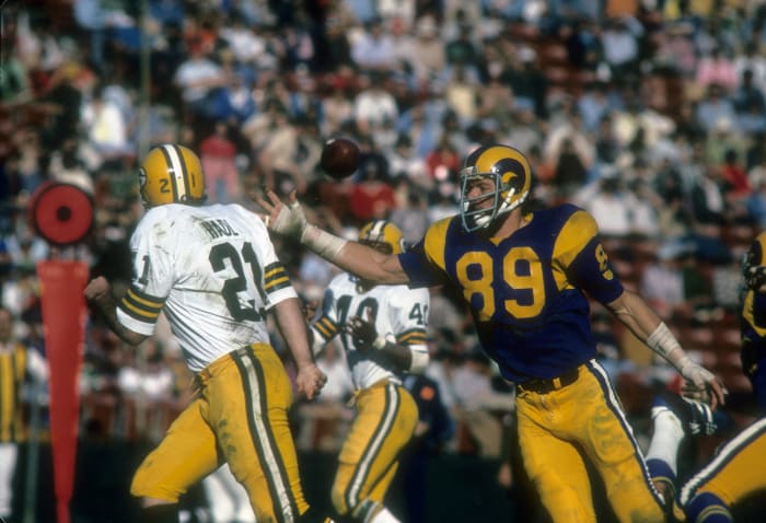 Green Bay Packers: QB move wounds fading squad