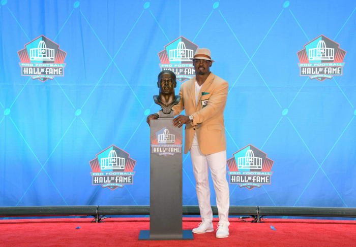 Brian Dawkins: Career retrospective - NewsOpener Inducted into the Hall of Fame