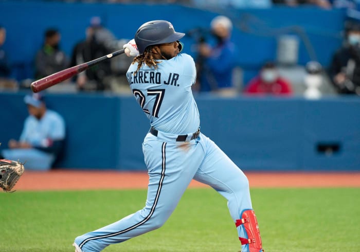 AL: Vladimir Guerrero Jr. +1200