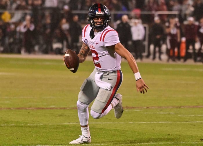Draft simulado de la NFL de primera ronda de 2022 18 Santos de Nueva Orleans: Matt Corral, mariscal de campo, Ole Miss