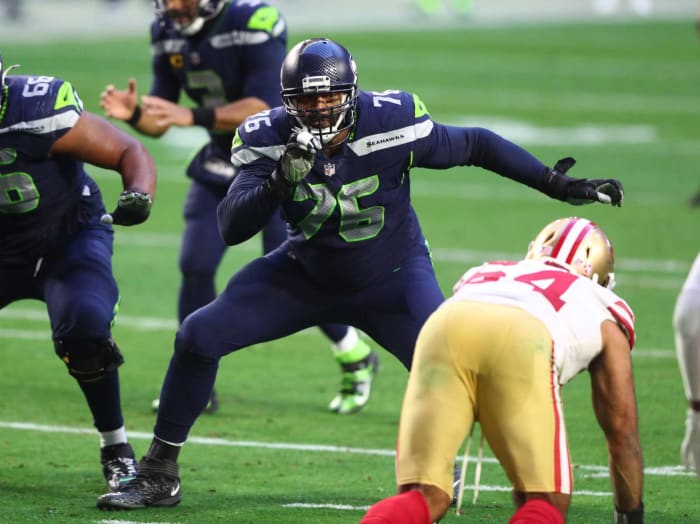 NFL players who could retire after the 2021 season - NewsOpener Duane Brown, LT, Seahawks