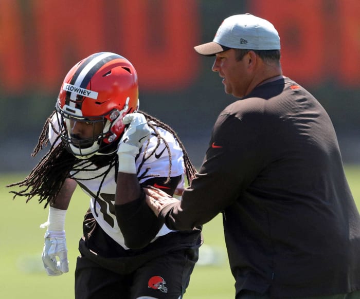 The most exciting offseason addition for every NFL team - NewsOpener Cleveland Browns: Jadeveon Clowney, DE