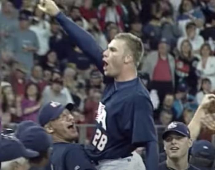 Sheets, U.S. stun Cuba (2000)