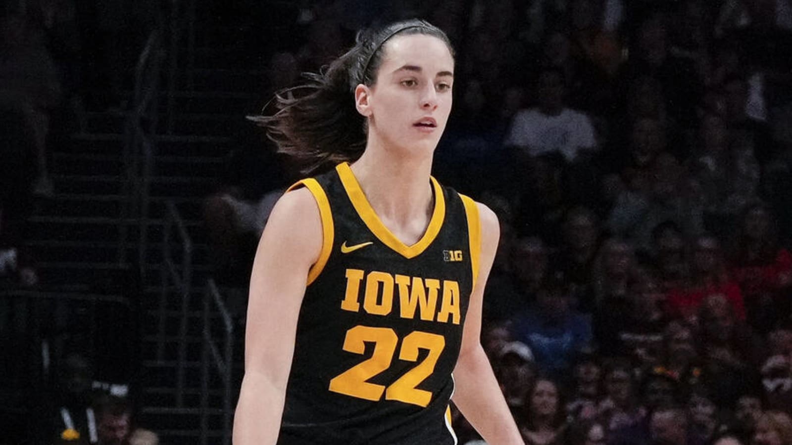Caitlin Clark's dominant performance pushes Iowa to win | Yardbarker