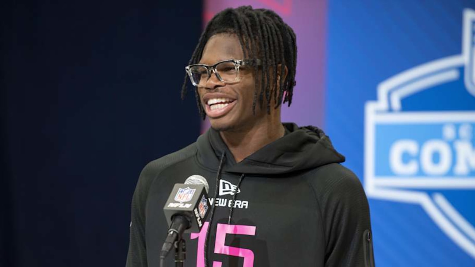 Why Travis Hunter Is Being Compared To Michael Jordan For 2025 NFL Draft | Yardbarker