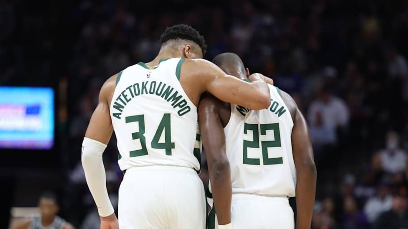 Bucks' Giannis Antetokounmpo and Khris Middleton Land on Injury Report For  Blazers Clash | Yardbarker
