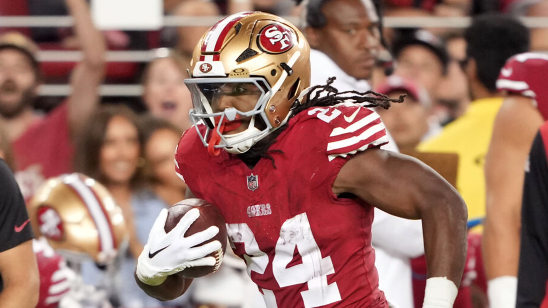 Breakout RB lands 49ers in hot water regarding CMC injury | Yardbarker