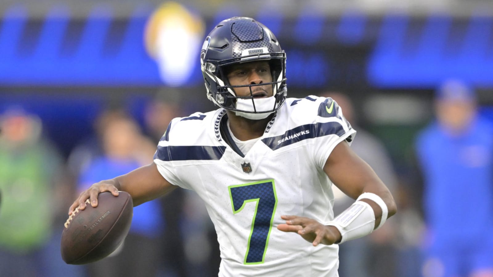 NFL executive doubts Raiders would make big Geno Smith move | Yardbarker