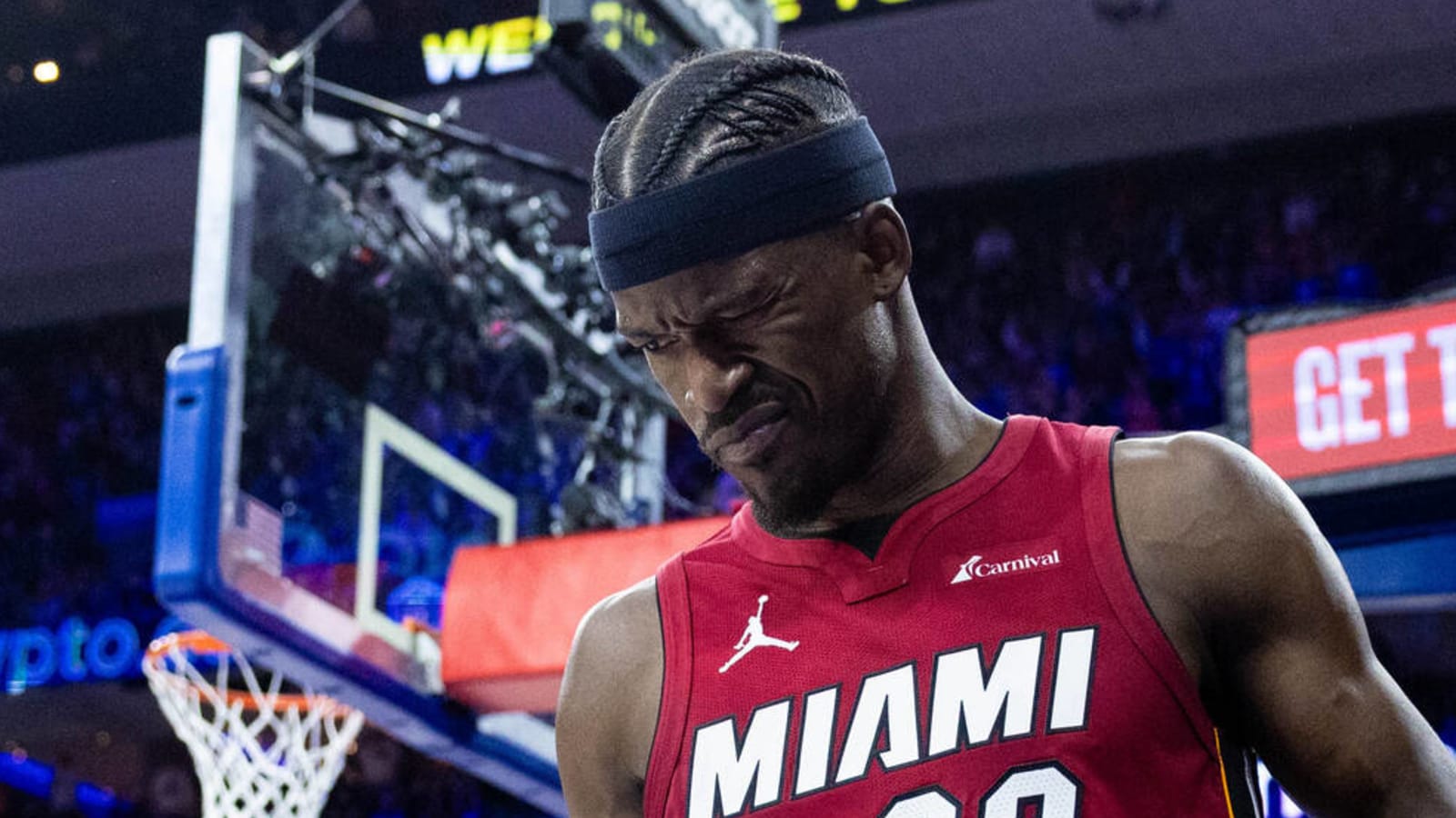 Heat's Jimmy Butler may have MCL injury; MRI set for Thursday | Yardbarker