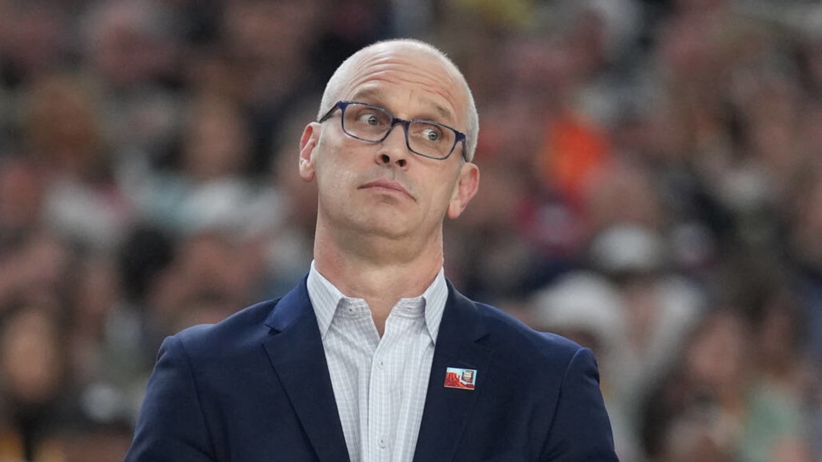 Dan Hurley refutes popular narrative about his discussions with Lakers |  Yardbarker