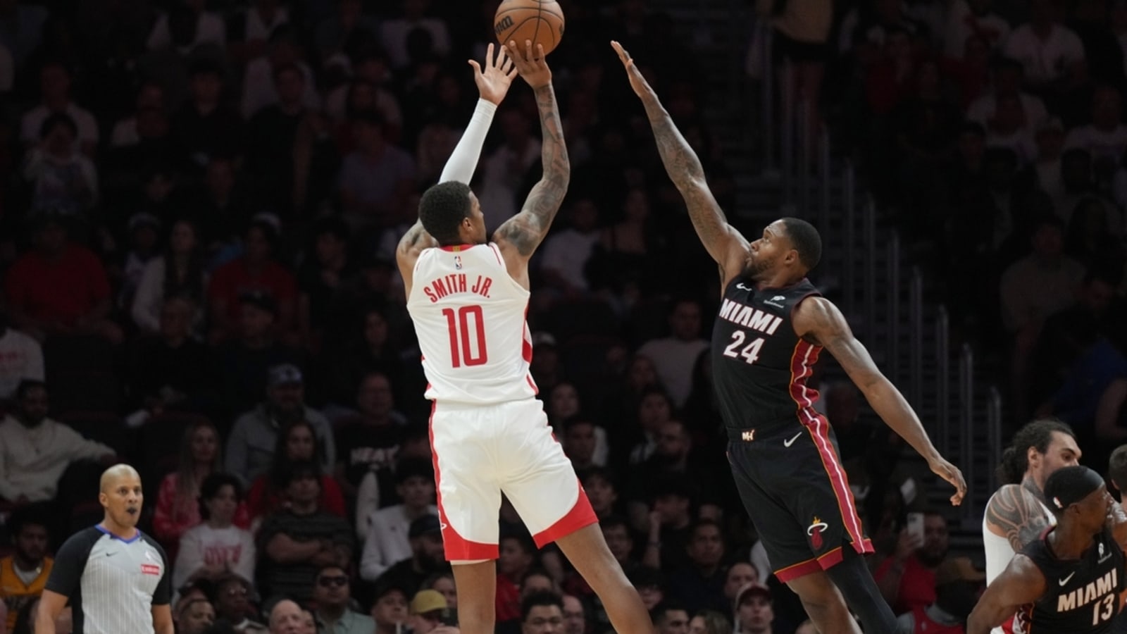 NBA roundup: Rockets get by Heat for 9th straight win | Yardbarker