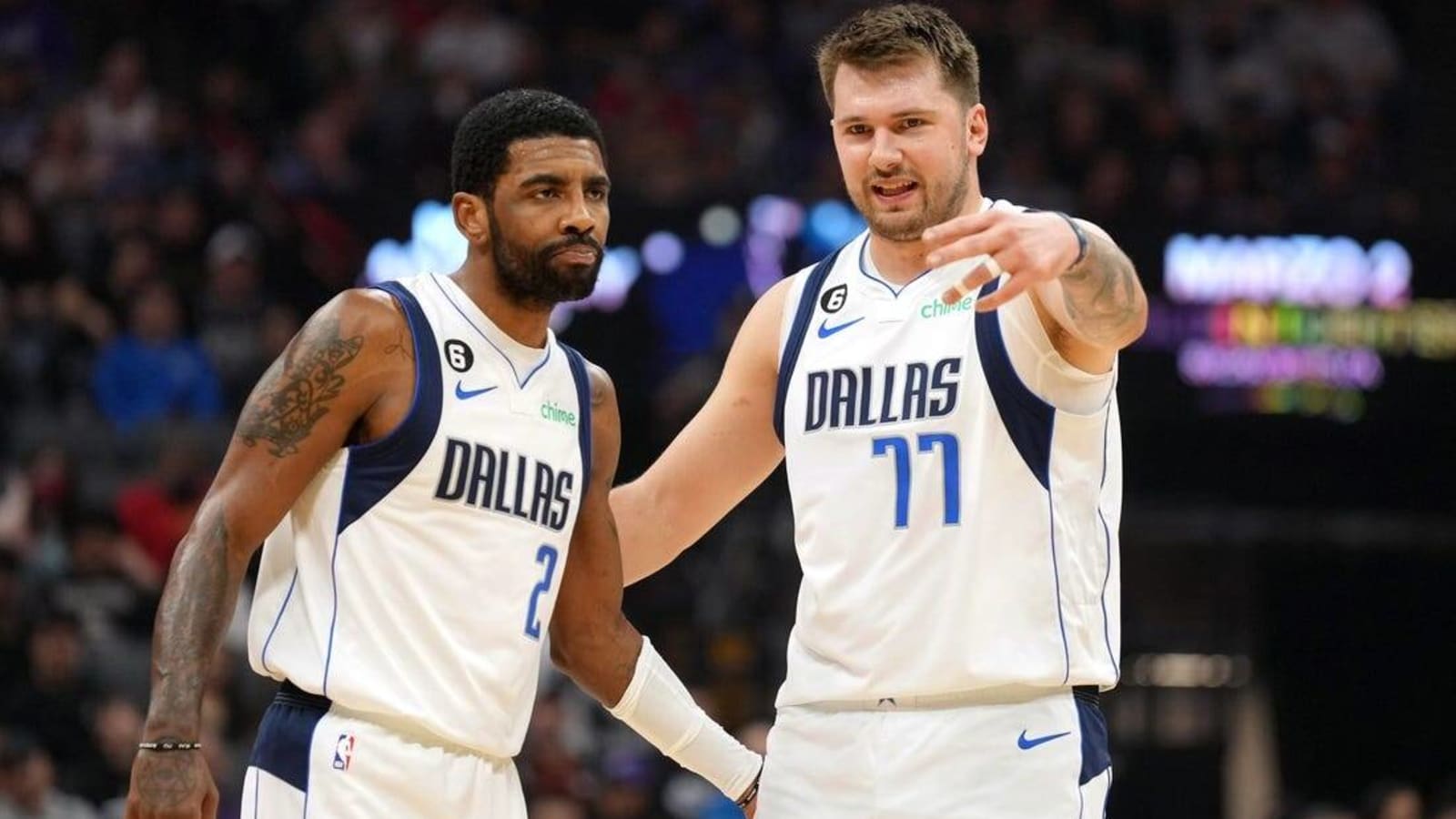 Kings top Mavs in OT, spoil Luka Doncic-Kyrie Irving debut | Yardbarker