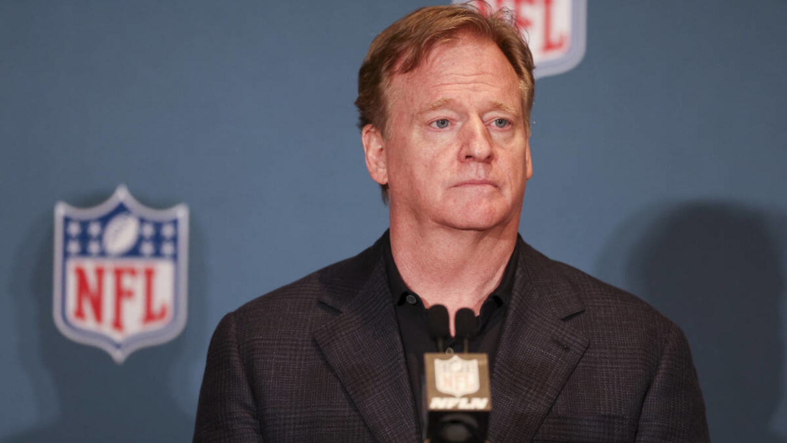 Nfl Accidentally Causes Mass Confusion Over New Kickoff Rules Yardbarker Nfl Accidentally Causes Mass Confusion Over New Kickoff Rules Yardbarker