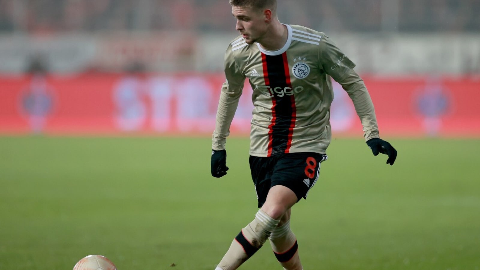 Kenneth Ransfer £30m bid could be enough for Arsenal or Aston Villa to get transfer ...