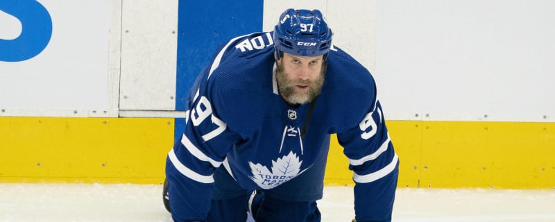 Maple Leafs' Joe Thornton to miss one month with rib injury