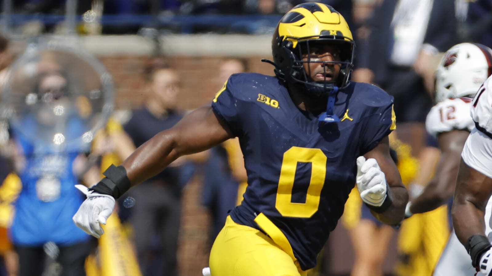 Michigan's Josaiah Stewart Says He Had Beer Thrown at Him, Was Maced ...