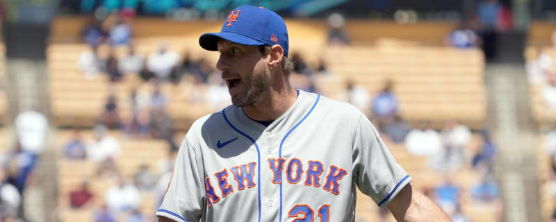 Mets show support for suspended Max Scherzer with T-shirts