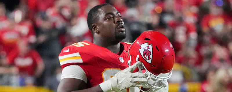 Chris Jones: Breaking News, Rumors & Highlights | Yardbarker