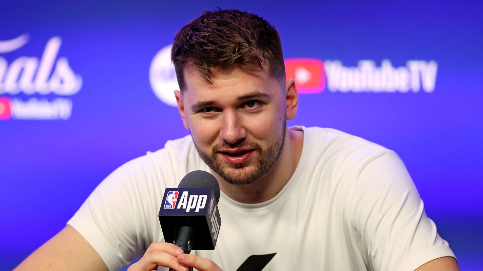 Dallas Mavericks: Luka Doncic Gets Brutally Honest on Why Kristaps  Porzingis Partnership 'Didn't Work Out' | Yardbarker