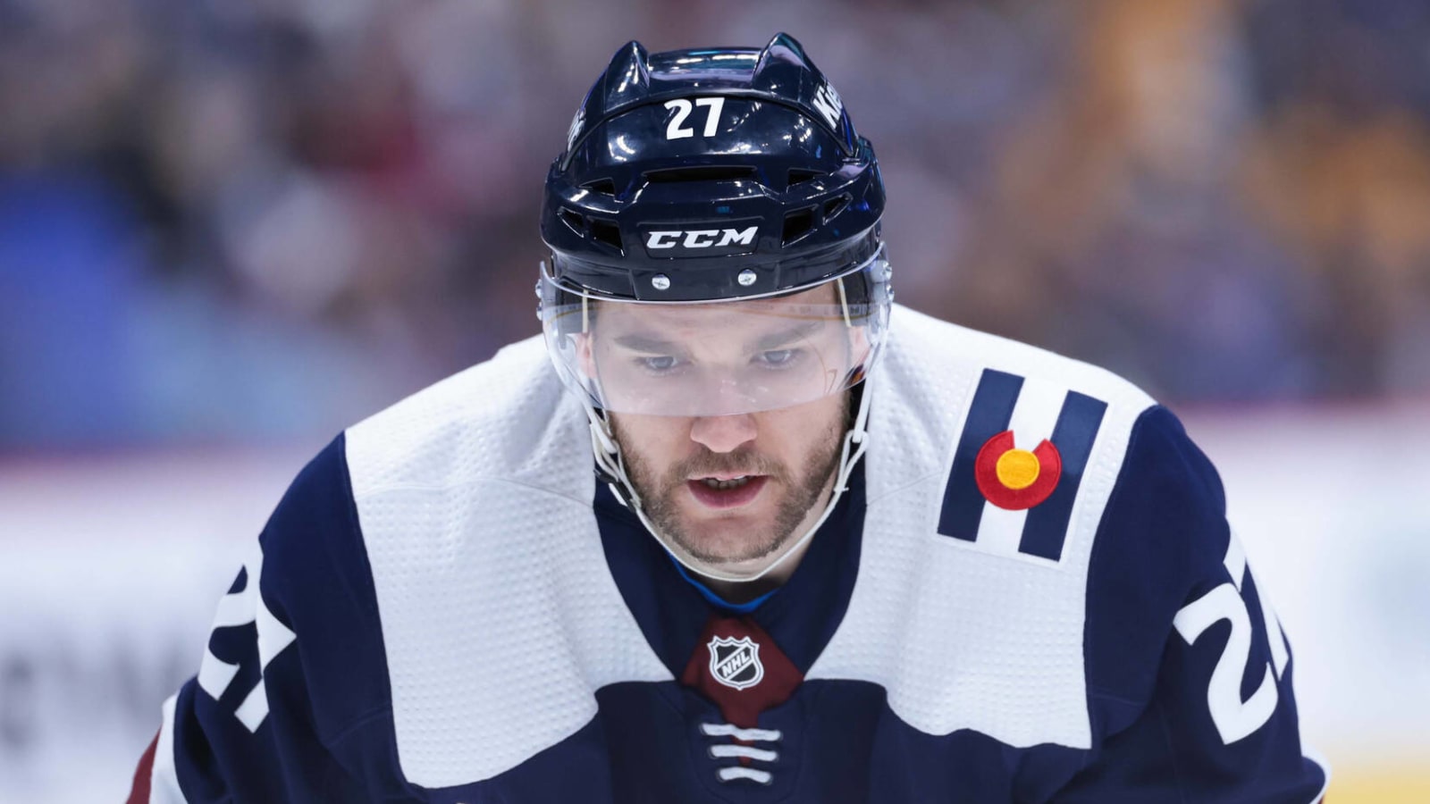 Avalanche begin extension talks with veteran winger | Yardbarker