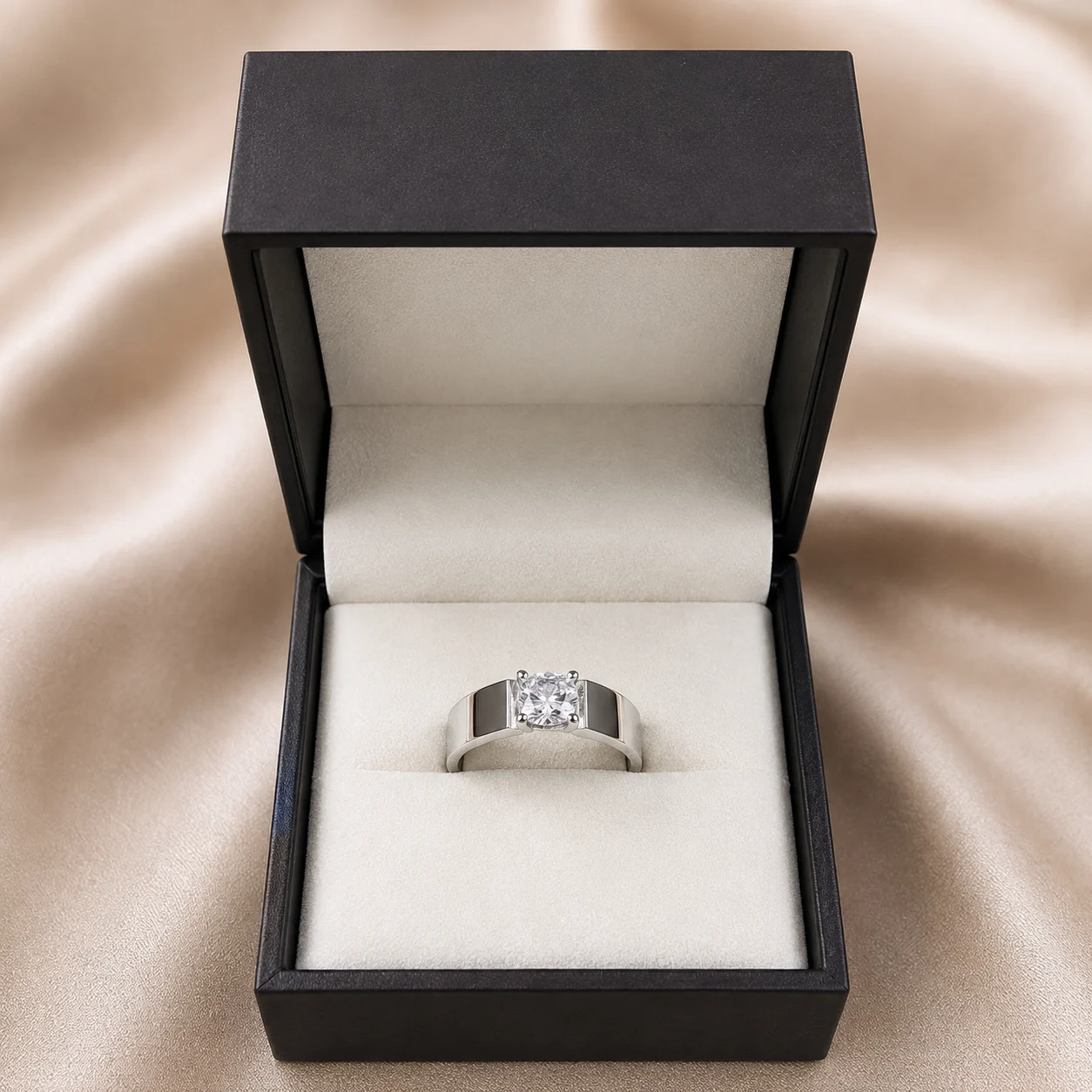 Round-Cut Onyx Panel Silver Ring
