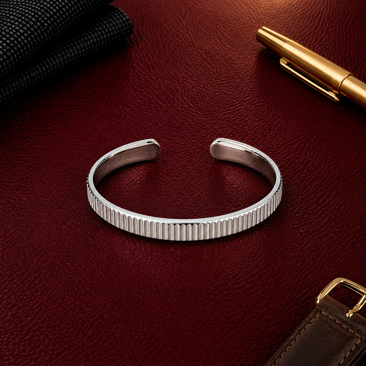 Silver Fluted Closed Kada