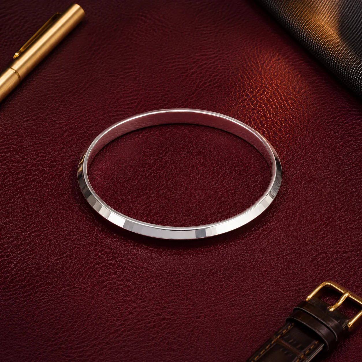 Silver Bevelled Edge Cuff Kada