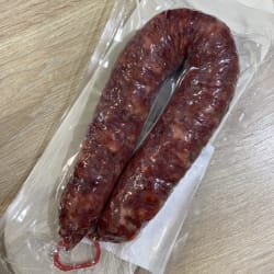 Kiełbaska dojrzewająca pikantna 300 g