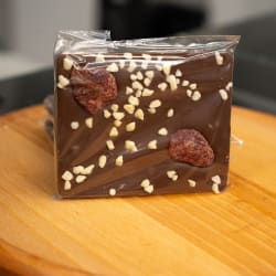 Czekolada mleczna z truskawką ok. 100 g
