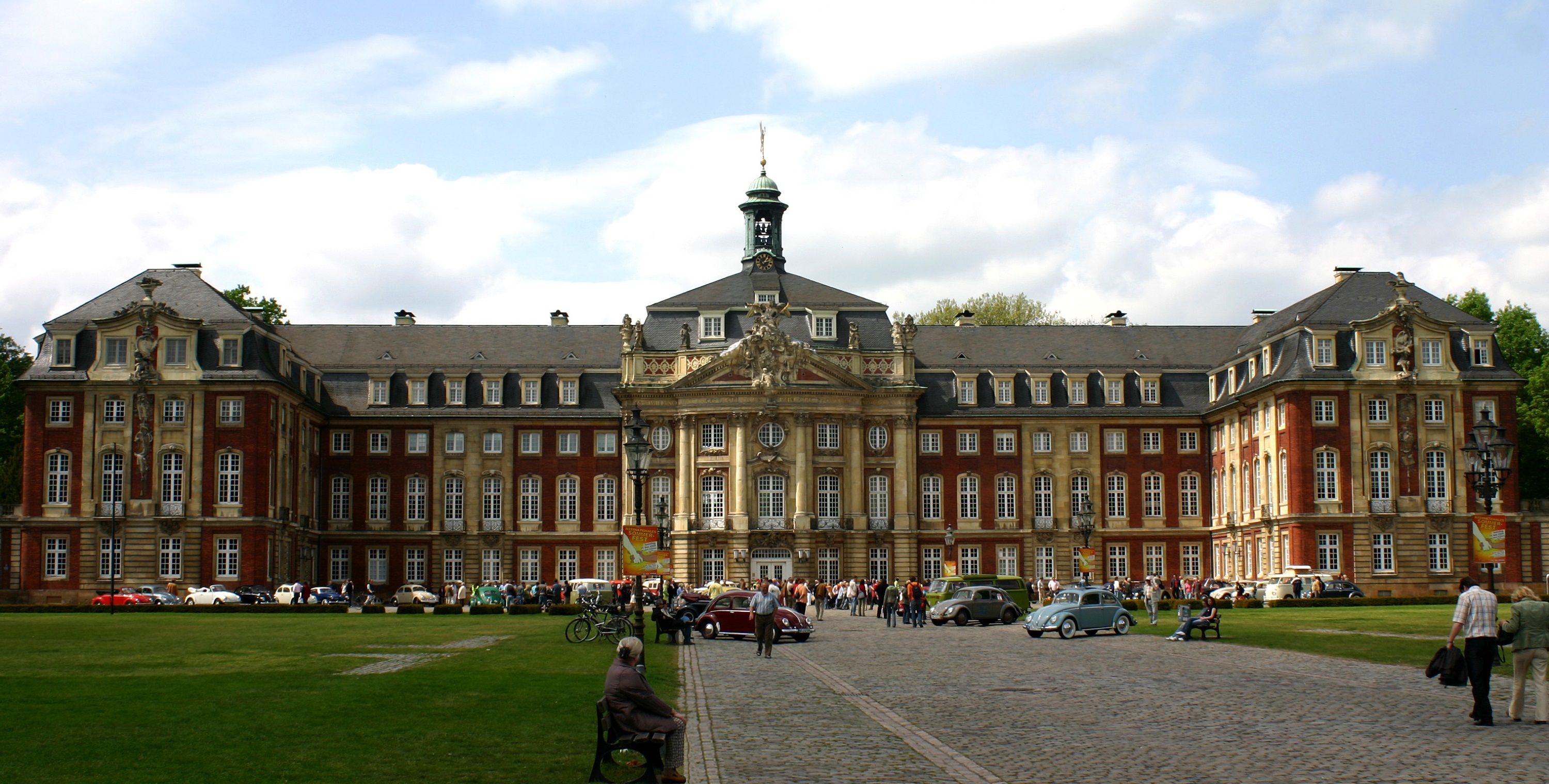 Deutsche Universität Münster eröffnet Deutschlands erste unabhängige Fakultät für Islamische Studien