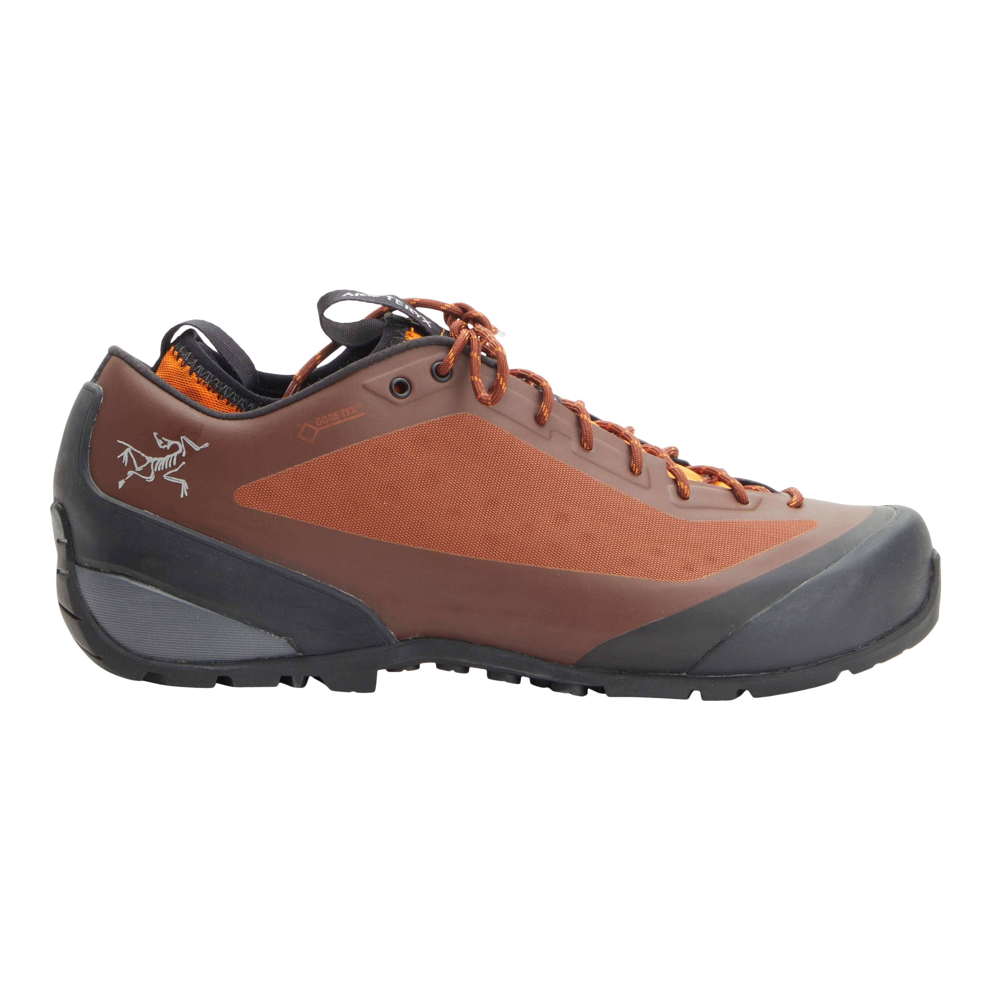 Zapatilla de aproximación Acrux FL Men de Arc'Teryx. Con construcción  termolaminada 