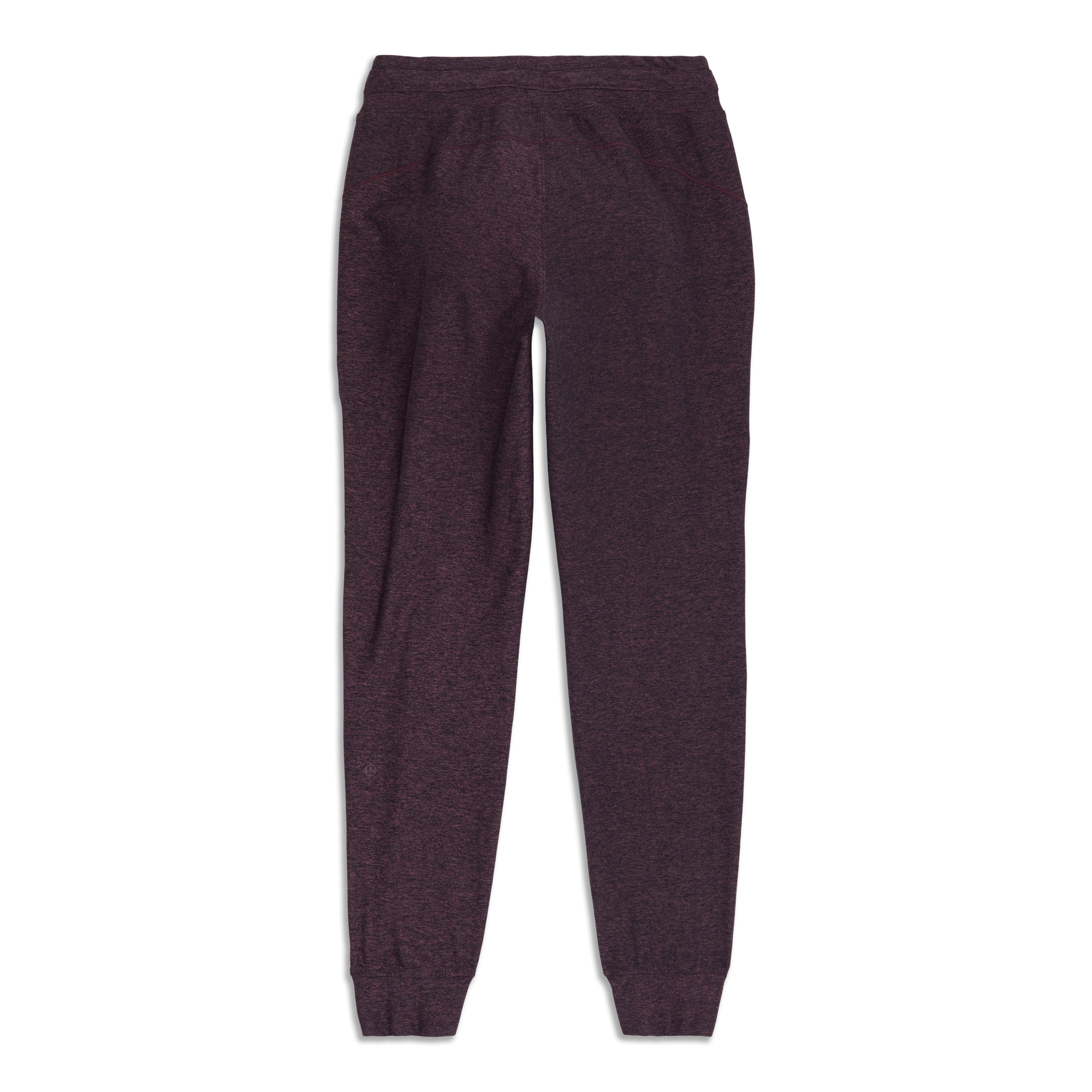 ready lulu > aligns? Hey! Do you guys prefer the ready to rulu pant over  the align joggers? I love the way my bottom looks in the aligns.. I wear  the aligns