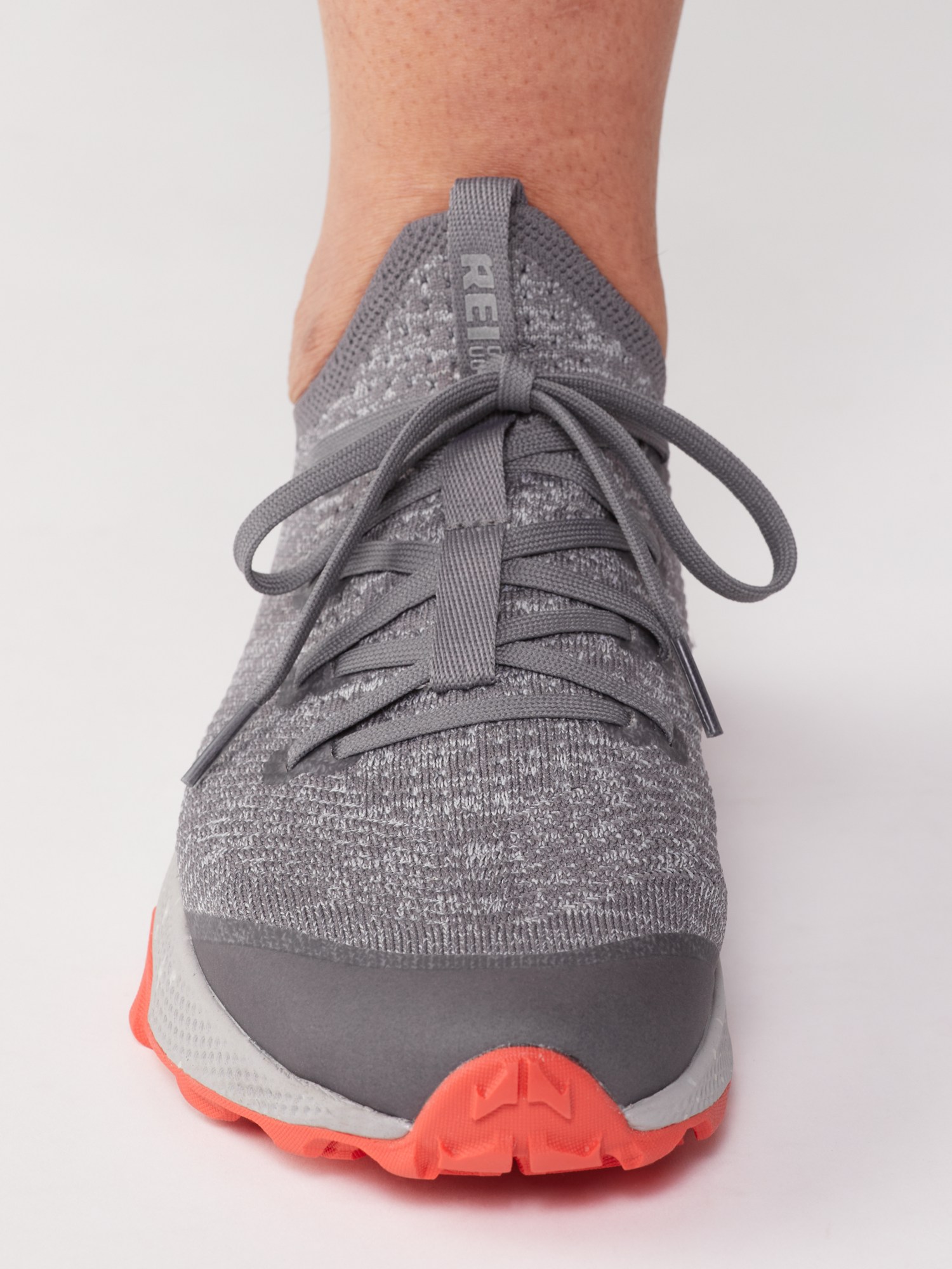 Women's cloudfoam quesa running cheap shoes