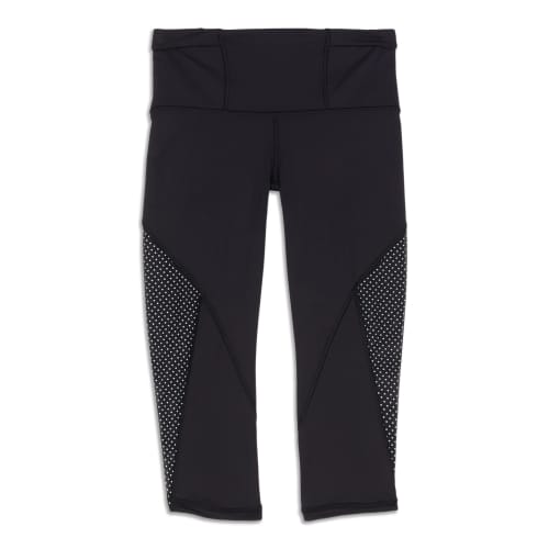 Lululemon In The Flow Crop II - Heathered Deep Coal Size 6 - $35 - From  Emily