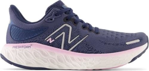 runrunmamaページ Amazon.com | New Balance Women's FuelCell Summit Unknown v3