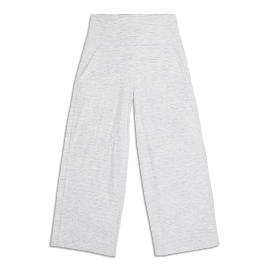 lululemon Align™ Super-High-Rise Wide-Leg Crop - Resale